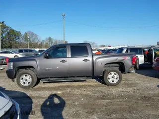 2010 Chevrolet Silverado 1500 LT with VIN 3GCRKSEA6AG173307, listed as a IAAI auction lot 41389967 with 192,155 mi miles. Bid and sale history available at carsss.com. Image 14.