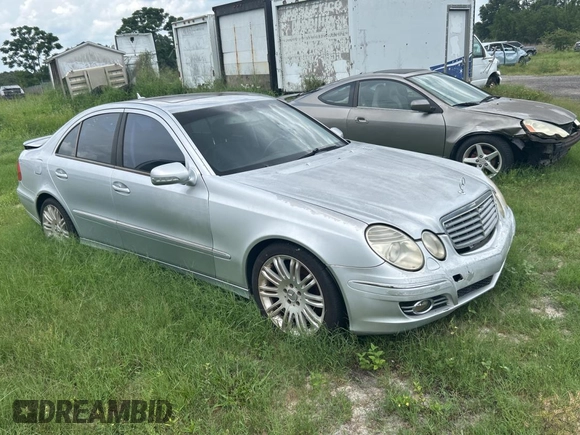 2007 Mercedes-Benz E 350 z VIN WDBUF56XX7B076632, wystawiony jako Copart lot #59032795 z przebiegiem 130 410 mil mil oraz Szkoda całkowita • Salvage title. Historia ofert i sprzedaży dostępna na DreamBid. Obrazek 1.