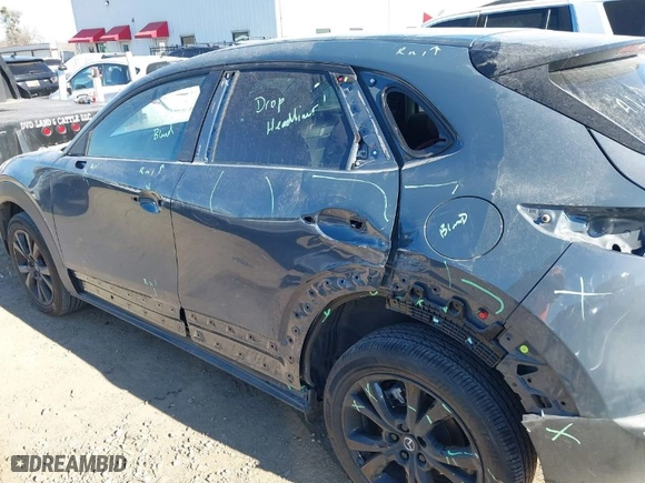 2024 Mazda CX-30 2.5 S Carbon Edition with VIN 3MVDMBCM7RM604170, listed as a IAAI auction lot 41388389 with NaN miles. Bid and sale history available at carsss.com. Image 6.