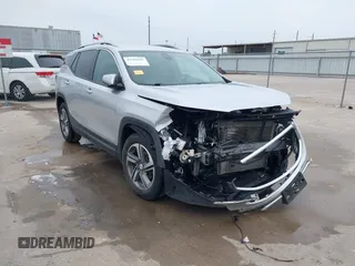 2020 GMC Terrain SLT with VIN 3GKALPEV6LL116744, listed as a IAAI auction lot 41206645 with 71,017 mi miles. Bid and sale history available at carsss.com. Image 1.