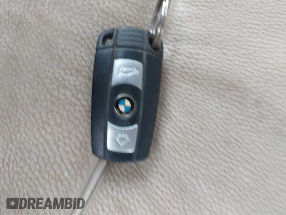 2011 BMW 3 Series 328i xDrive with VIN WBAPK5C56BA662236, listed as a IAAI auction lot 42207015 with 184,118 mi miles and . Bid and sale history available at DreamBid. Image 11.