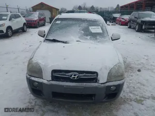 2008 Hyundai Tucson SE with VIN KM8JN72D98U799243, listed as a IAAI auction lot 41029346 with 101,345 mi miles. Bid and sale history available at carsss.com. Image 6.