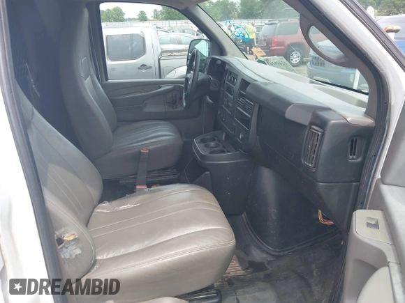 2015 Chevrolet Express Cargo с VIN 1GCWGFCF8F1104604, выставлен на аукционе IAAI как лот 42449161 с пробегом 276 501 миль миль и . История ставок и продаж доступна на DreamBid. Изображение 5.