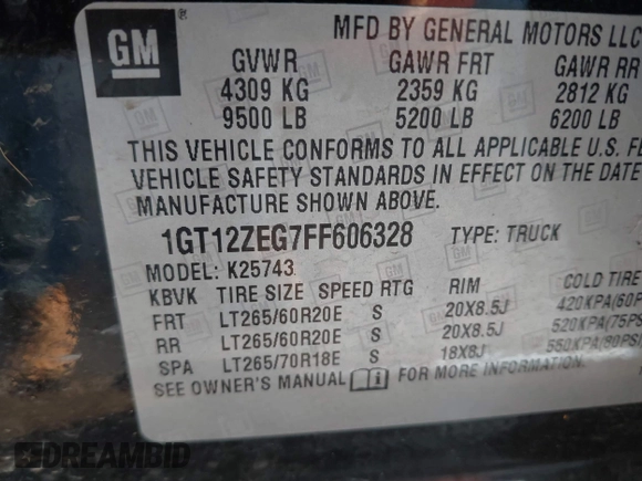 2015 GMC Sierra 2500HD available WiFi SLT with VIN 1GT12ZEG7FF606328, listed as a IAAI auction lot 41793799 with 94,107 mi miles. Bid and sale history available at carsss.com. Image 9.