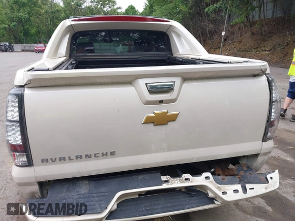 2012 Chevrolet Avalanche LTZ with VIN 3GNTKGE76CG218103, listed as a IAAI auction lot 42514029 with 167,593 mi miles and . Bid and sale history available at DreamBid. Image 16.