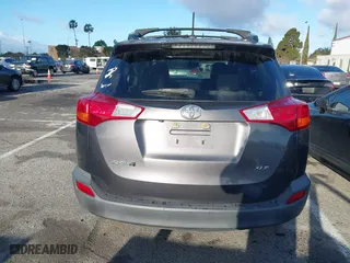 2015 Toyota RAV4 XLE with VIN JTMWFREV5FJ036366, listed as a IAAI auction lot 41719264 with 224,333 mi miles. Bid and sale history available at carsss.com. Image 17.
