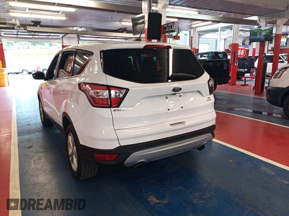2017 Ford Escape SE z VIN 1FMCU0GD2HUD67783, wystawiony jako IAAI lot #42575794 z przebiegiem 98 188 mil mil oraz . Historia ofert i sprzedaży dostępna na DreamBid. Obrazek 7.