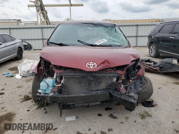 2017 Toyota Sienna SE with VIN 5TDXZ3DC5HS858275, listed as a Copart auction lot 53954505 with 38,870 mi miles and Salvage title. Bid and sale history available at DreamBid. Image 5.