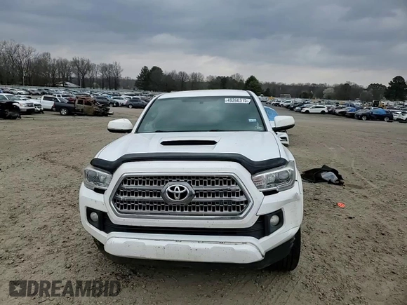 2017 Toyota Tacoma SR5 z VIN 3TMAZ5CN1HM047528, wystawiony jako Copart lot #49260315 z przebiegiem 78 361 mil mil oraz Szkody całkowita. Historia ofert i sprzedaży dostępna na DreamBid. Obrazek 11.