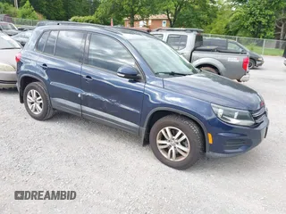 2015 Volkswagen Tiguan SE z VIN WVGAV7AX7FW524211, wystawiony jako IAAI lot #42334080 z przebiegiem 146 271 mil mil oraz . Historia ofert i sprzedaży dostępna na DreamBid. Obrazek 1.