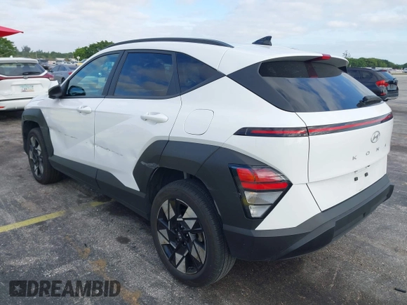 2024 Hyundai Kona SEL with VIN KM8HCCABXRU042463, listed as a IAAI auction lot 42090998 with 33,512 mi miles. Bid and sale history available at carsss.com. Image 3.
