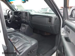 2001 Chevrolet Silverado 1500 LS with VIN 2GCEK19T811301866, listed as a IAAI auction lot 41695144 with 90,481 mi miles. Bid and sale history available at carsss.com. Image 5.