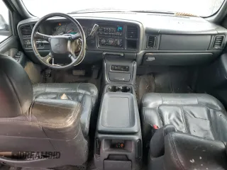 2002 Chevrolet Silverado 1500HD LS z VIN 1GCGC13U22F171228, wystawiony jako Copart lot #78829784 z przebiegiem 171 245 mil mil oraz Szkoda całkowita • Salvage title. Historia ofert i sprzedaży dostępna na DreamBid. Obrazek 8.