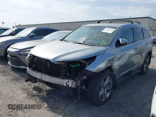 2017 Toyota Highlander Limited with VIN 5TDYZRFH4HS210037, listed as a IAAI auction lot 42666780 with 89,540 mi miles and . Bid and sale history available at DreamBid. Image 21.