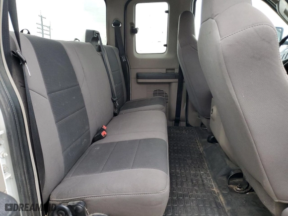 2009 Ford Super Duty F-250 SRW XL with VIN 1FTSX21R59EA19074, listed as a Copart auction lot 85874534 with 302,553 mi miles and Salvage Title. Bid and sale history available at carsss.com. Image 10.