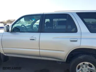 2001 Toyota 4Runner SR5 with VIN JT3GN86R410218081, listed as a IAAI auction lot 41692262 with 228,010 mi miles. Bid and sale history available at carsss.com. Image 14.