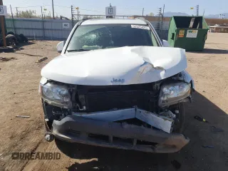 2017 Jeep Compass Latitude z VIN 1C4NJDEB5HD171724, wystawiony jako Copart lot #52525425 z przebiegiem 91 514 mil mil oraz Szkoda całkowita • Salvage title. Historia ofert i sprzedaży dostępna na DreamBid. Obrazek 5.