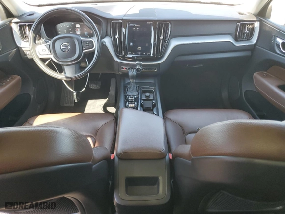 2018 Volvo XC60 Momentum with VIN YV4A22RKXJ1025138, listed as a Copart auction lot 50767365 with 70,961 mi miles and Salvage Title. Bid and sale history available at carsss.com. Image 8.