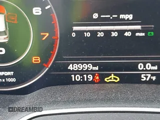2019 Audi Q7 Premium Plus z VIN WA1LAAF71KD031123, wystawiony jako IAAI lot #41953574 z przebiegiem 48 999 mil mil oraz . Historia ofert i sprzedaży dostępna na DreamBid. Obrazek 16.