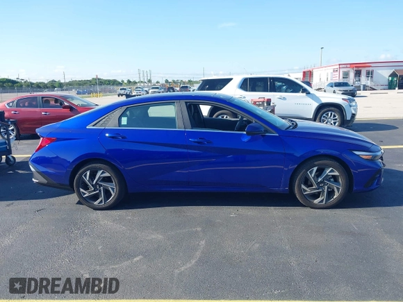 2024 Hyundai Elantra SEL с VIN KMHLS4DG6RU815603, выставлен на аукционе IAAI как лот 42299061 с пробегом 1 193 миль миль и . История ставок и продаж доступна на DreamBid. Изображение 13.