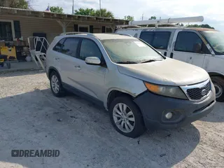 2011 Kia Sorento EX with VIN 5XYKU4A20BG070261, listed as a IAAI auction lot 42127079 with 1 mi miles. Bid and sale history available at carsss.com. Image 1.
