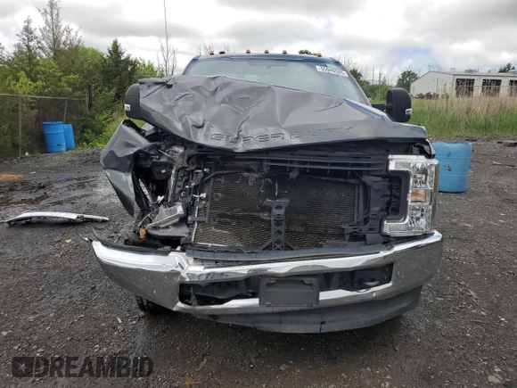 2019 Ford F-350 XL z VIN 1FD8X3HT2KEE17555, wystawiony jako Copart lot #55940505 z przebiegiem 107 979 mil mil oraz Szkody całkowita. Historia ofert i sprzedaży dostępna na DreamBid. Obrazek 5.