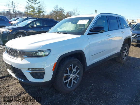 2024 Jeep Grand Cherokee Limited z VIN 1C4RJHBG2RC230115, wystawiony jako IAAI lot #41071409 z przebiegiem 4 711 mil mil oraz . Historia ofert i sprzedaży dostępna na DreamBid. Obrazek 17.
