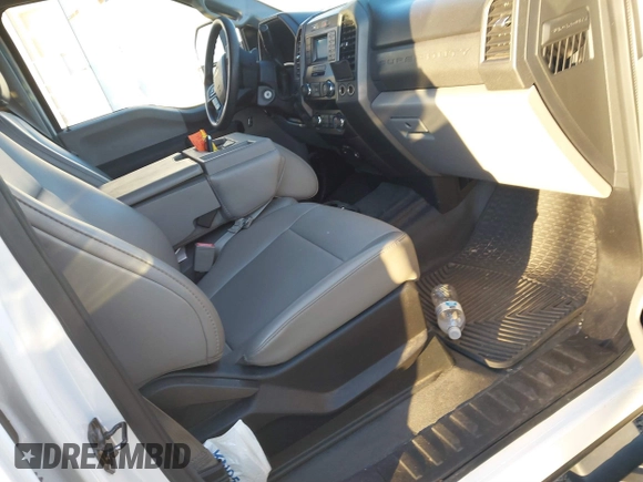 2019 Ford Super Duty F-250 SRW XL with VIN 1FT7W2A69KED53077, listed as a IAAI auction lot 40785535 with 47,928 mi miles. Bid and sale history available at carsss.com. Image 5.