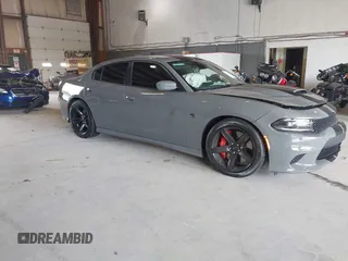 2017 Dodge Charger SRT Hellcat z VIN 2C3CDXL99HH638490, wystawiony jako IAAI lot #40210793 z przebiegiem 3 891 mil mil oraz . Historia ofert i sprzedaży dostępna na DreamBid. Obrazek 1.