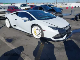 2015 Lamborghini Huracan z VIN ZHWUC1ZF8FLA03249, wystawiony jako IAAI lot #40731247 z przebiegiem 11 871 mil mil oraz . Historia ofert i sprzedaży dostępna na DreamBid. Obrazek 1.