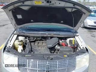 2009 Lincoln MKX with VIN 2LMDU68C09BJ02241, listed as a IAAI auction lot 41732087 with 173,582 mi miles. Bid and sale history available at carsss.com. Image 10.
