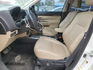 2017 Mitsubishi Outlander GT z VIN JA4JZ4AX6HZ012443, wystawiony jako Copart lot #53775915 z przebiegiem 124 828 mil mil oraz Szkoda całkowita • Salvage title. Historia ofert i sprzedaży dostępna na DreamBid. Obrazek 7.