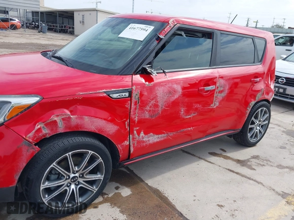 2018 Kia Soul ! with VIN KNDJX3AA8J7533909, listed as a IAAI auction lot 41677594 with 77,486 mi miles. Bid and sale history available at carsss.com. Image 6.