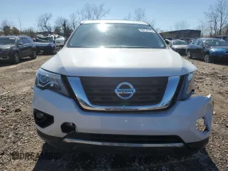 2019 Nissan Pathfinder S z VIN 5N1DR2MM7KC595961, wystawiony jako Copart lot #50716175 z przebiegiem 107 677 mil mil oraz Szkoda całkowita • Salvage title. Historia ofert i sprzedaży dostępna na DreamBid. Obrazek 5.