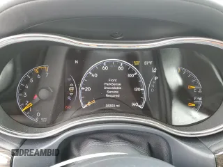 2019 Jeep Grand Cherokee Summit with VIN 1C4RJFJT4KC610260, listed as a Copart auction lot 59525215 with 38,303 mi miles and Salvage title. Bid and sale history available at DreamBid. Image 9.