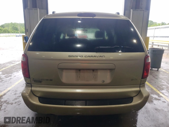 2005 Dodge Caravan SXT with VIN 2D4GP44L85R401401, listed as a Copart auction lot 58576535 with 190,858 mi miles and Salvage title. Bid and sale history available at DreamBid. Image 6.