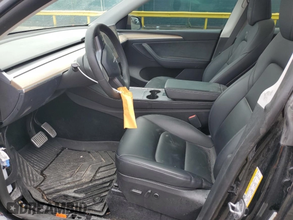 2022 Tesla Model Y Long Range z VIN 7SAYGDEE7NA014402, wystawiony jako Copart lot #56325005 z przebiegiem 41 171 mil mil oraz Szkody całkowita. Historia ofert i sprzedaży dostępna na DreamBid. Obrazek 7.