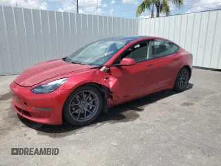 2022 Tesla Model 3 Long Range z VIN 5YJ3E1EB1NF286951, wystawiony jako Copart lot #60655465 z przebiegiem Nie podano mil oraz Czysty tytuł • Clean title. Historia ofert i sprzedaży dostępna na DreamBid. Obrazek 1.