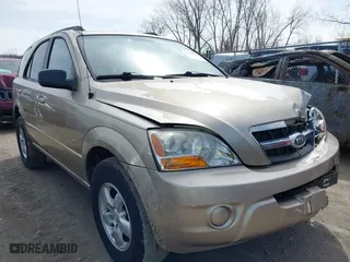 2009 Kia Sorento LX with VIN KNDJC735X95873640, listed as a IAAI auction lot 41918106 with 120,179 mi miles. Bid and sale history available at carsss.com. Image 1.