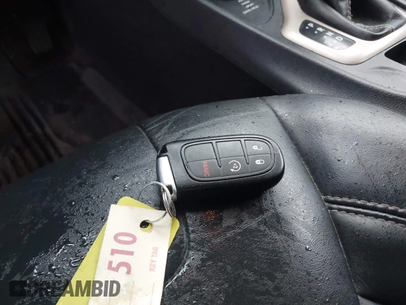 2016 Jeep Cherokee Limited z VIN 1C4PJMDB1GW332826, wystawiony jako IAAI lot #41924392 z przebiegiem 61 850 mil mil oraz . Historia ofert i sprzedaży dostępna na DreamBid. Obrazek 11.