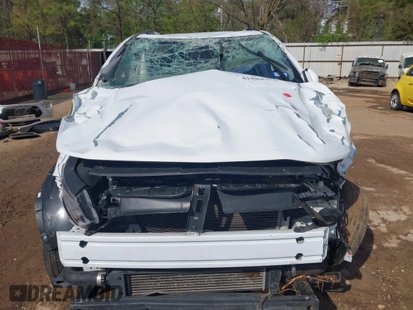 2020 Chevrolet Trax LT with VIN KL7CJLSB5LB315103, listed as a IAAI auction lot 41884353 with 87,095 mi miles and . Bid and sale history available at DreamBid. Image 13.