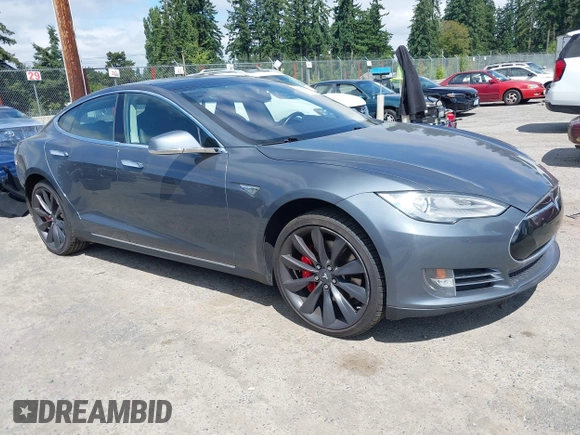 2013 Tesla Model S Performance with VIN 5YJSA1DP8DFP28644, listed as a IAAI auction lot 42641375 with 140,941 mi miles and . Bid and sale history available at DreamBid. Image 1.