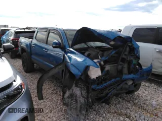 2016 Toyota Tacoma SR with VIN 5TFCZ5AN0GX045905, listed as a Copart auction lot 51798555 with 104,292 mi miles and Salvage Title. Bid and sale history available at DreamBid. Image 4.