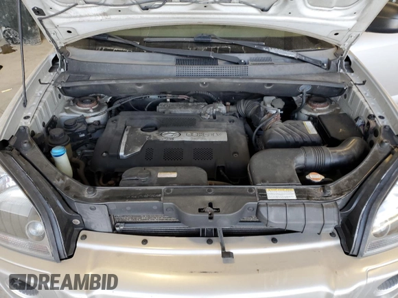 2005 Hyundai Tucson GL with VIN KM8JM12B35U121226, listed as a Copart auction lot 73938804 with 211,162 mi miles and Non Repairable. Bid and sale history available at carsss.com. Image 12.