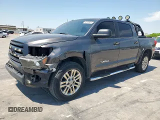 2013 Toyota Tundra z VIN 5TFEM5F16DX055332, wystawiony jako Copart lot #53103615 z przebiegiem 155 542 mil mil oraz Szkoda całkowita • Salvage title. Historia ofert i sprzedaży dostępna na DreamBid. Obrazek 1.