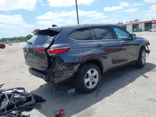 2022 Toyota Highlander L z VIN 5TDCZRAH4NS543318, wystawiony jako IAAI lot #42153681 z przebiegiem 56 196 mil mil oraz . Historia ofert i sprzedaży dostępna na DreamBid. Obrazek 4.