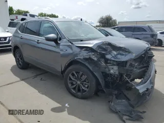 2023 Volkswagen Tiguan SE z VIN 3VV3B7AXXPM107898, wystawiony jako Copart lot #52042935 z przebiegiem 48 454 mil mil oraz Szkoda całkowita • Salvage title. Historia ofert i sprzedaży dostępna na DreamBid. Obrazek 4.