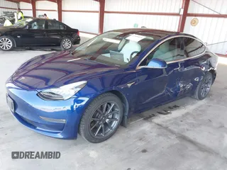 2019 Tesla Model 3 Mid Range z VIN 5YJ3E1EA3KF314882, wystawiony jako IAAI lot #42009874 z przebiegiem 160 381 mil mil oraz . Historia ofert i sprzedaży dostępna na DreamBid. Obrazek 19.