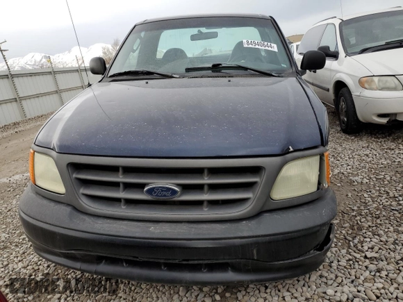 2004 Ford F-150 XL with VIN 2FTPF17Z44CA67318, listed as a Copart auction lot 84940644 with 87,057 mi miles and Salvage title. Bid and sale history available at DreamBid. Image 5.