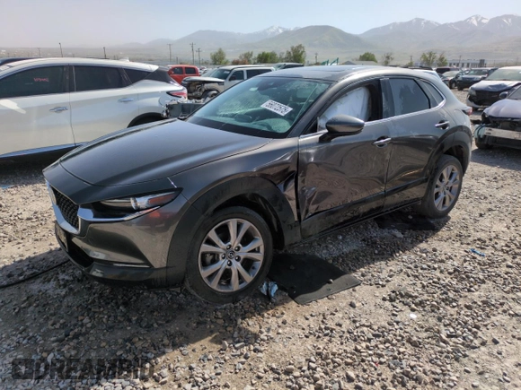 2021 Mazda CX-30 Preferred z VIN 3MVDMBCLXMM214017, wystawiony jako Copart lot #56072575 z przebiegiem 37 381 mil mil oraz Szkoda całkowita • Salvage title. Historia ofert i sprzedaży dostępna na DreamBid. Obrazek 1.